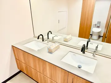 新設校ならではの綺麗なお手洗い